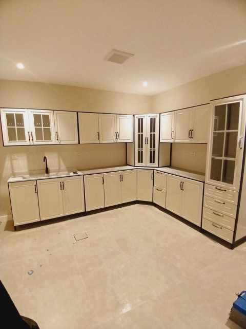 تركيب مطابخ نجار قرب برج المملكه 